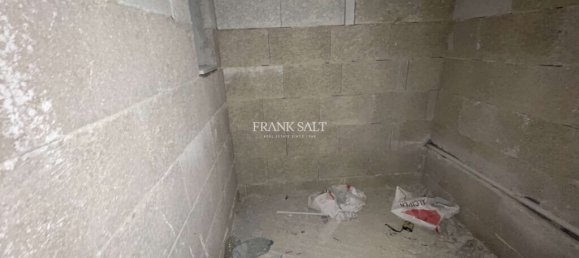 3 bedrooms Maisonette in Saint Julian's, Malta No. 1282 10