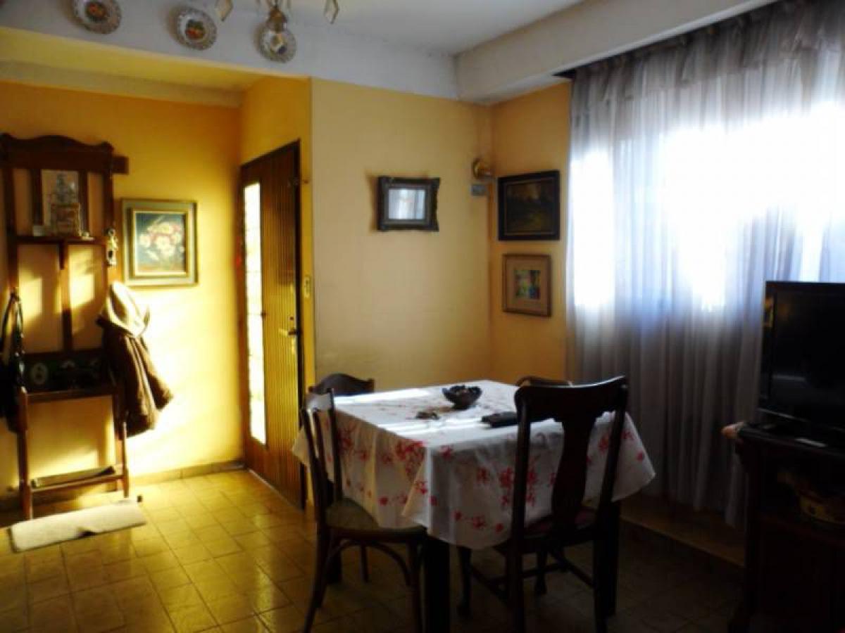 3 bedrooms House in Buenos Aires, Argentina No. 79771