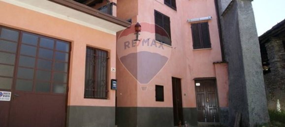 4 bedrooms House in Masciago Primo, Italy No. 365558 18