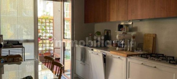 2 bedrooms Apartment in Turin, Italy No. 356887 8