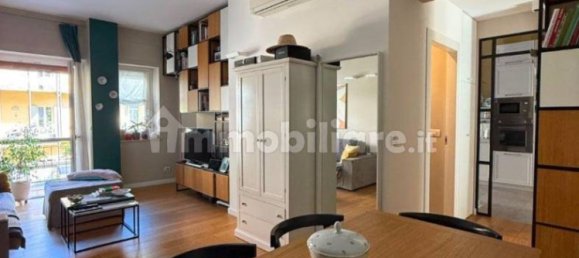2 bedrooms Apartment in Turin, Italy No. 356887 6