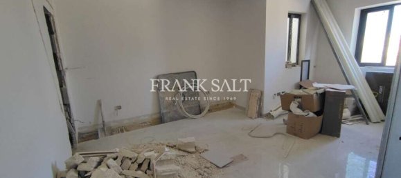 2 bedrooms Penthouse in Santa Venera, Malta No. 8364 6