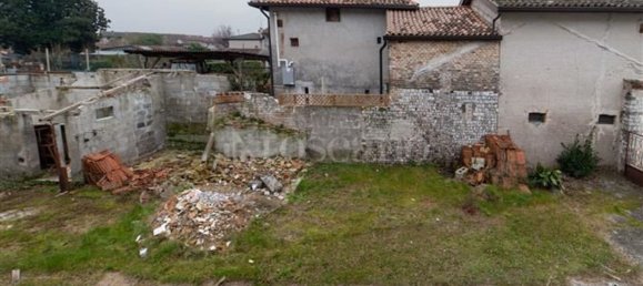 7 rooms House in Pordenone, Italy No. 19959 25