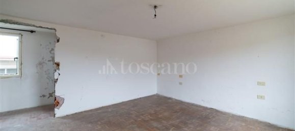 7 rooms House in Pordenone, Italy No. 19959 19