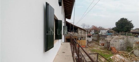 7 rooms House in Pordenone, Italy No. 19959 24