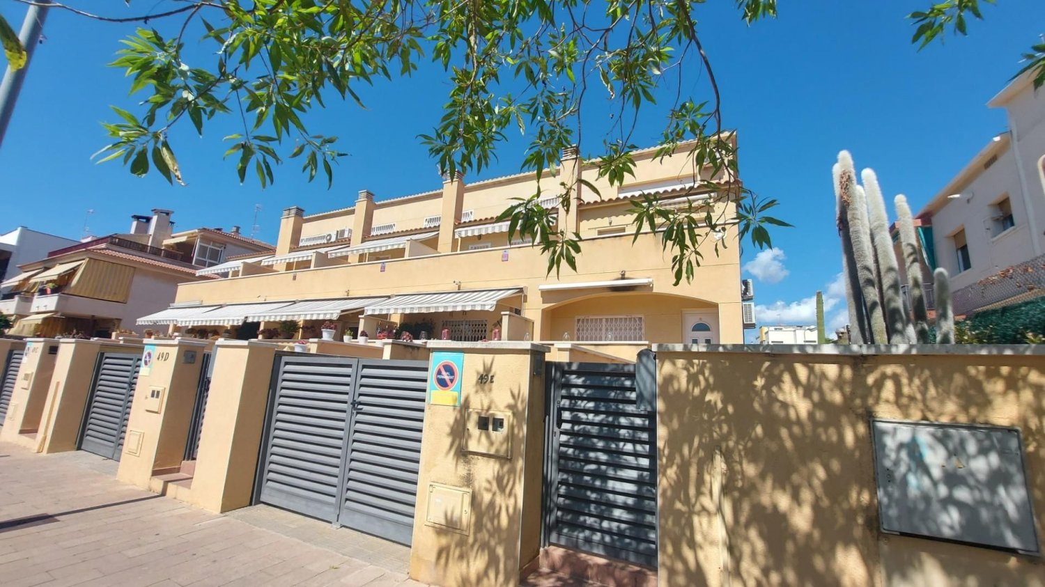 Adosado de 4 dormitorios en Calafell, Spain No. 265361