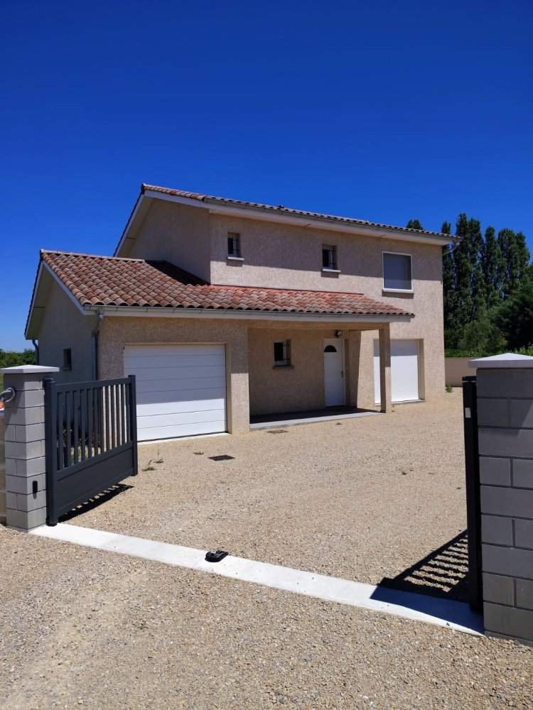 Вилла с 4 спальнями в Пон-де-Вель, Франция № 273294