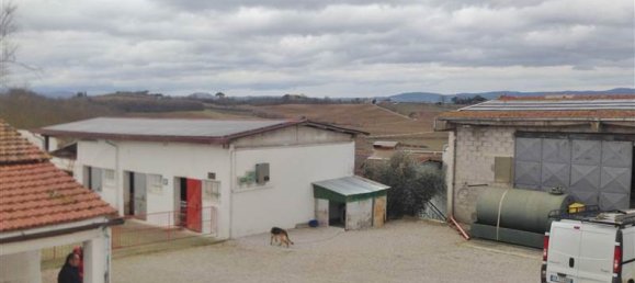 4 bedrooms House in Cortona, Italy No. 352772 2