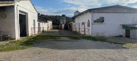 4 bedrooms House in Cortona, Italy No. 352772 4