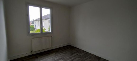 2 bedrooms House in Guiscard, France No. 259291 3