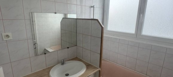 2 bedrooms Apartment in Fleury-les-Aubrais, France No. 159399 8