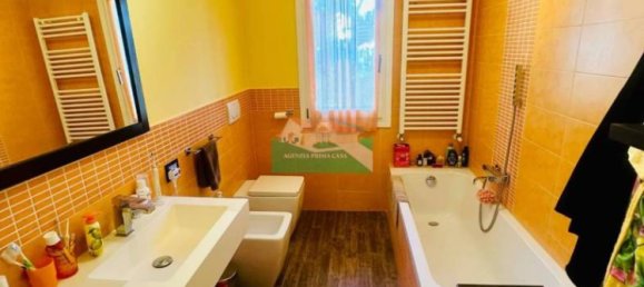 4 bedrooms Villa in Ravenna, Italy No. 319798 9