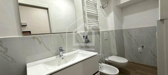 Apartamento de 1 dormitorio en Bari, Italy No. 353189 2