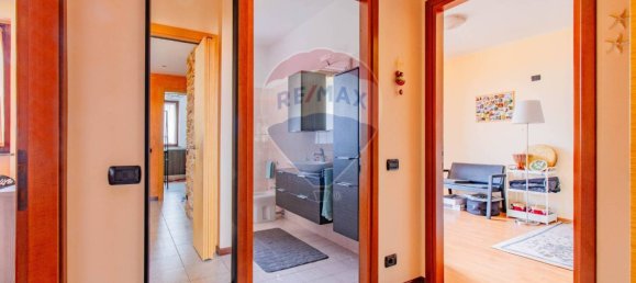 2 Schlafzimmer Wohnung in Marnate, Italy, Nr. 311990 8