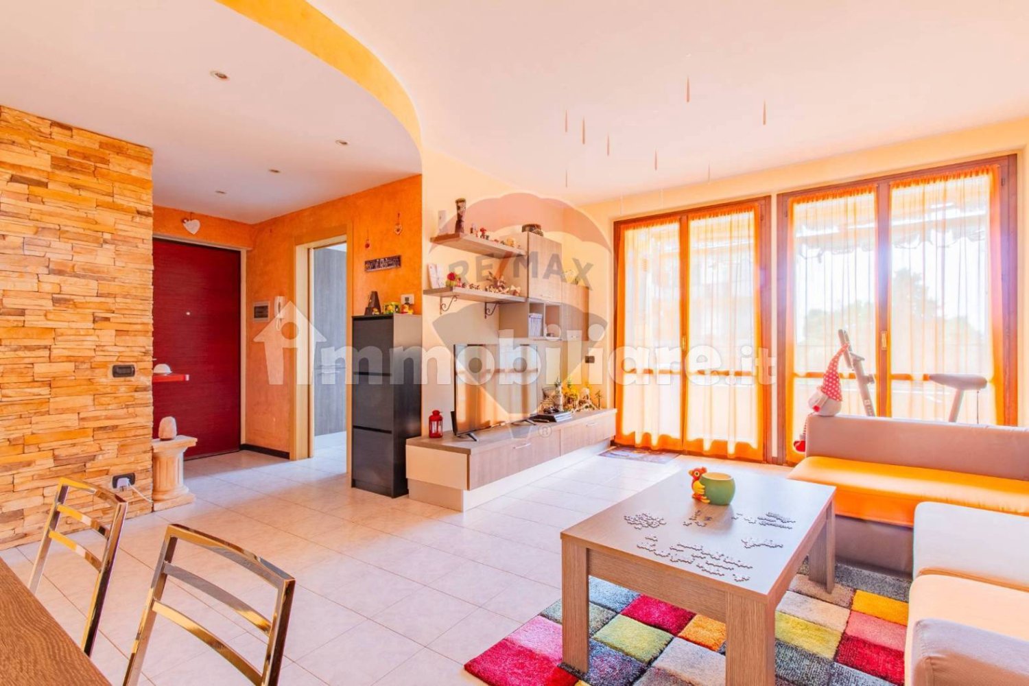 2 Schlafzimmer Wohnung in Marnate, Italy, Nr. 311990