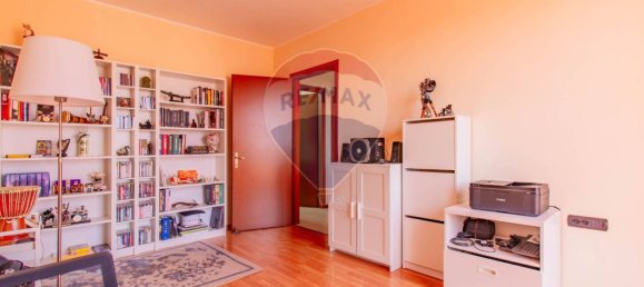 2 Schlafzimmer Wohnung in Marnate, Italy, Nr. 311990 11