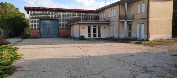 2400m² Warehouse in Casalmoro, Italy No. 364356 4