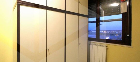 Apartamento de 4 habitaciónes en Pontedera, Italy No. 21335 7