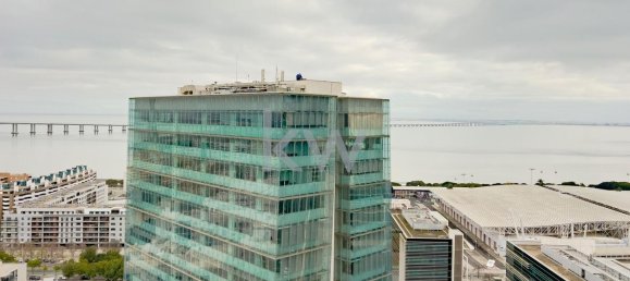 2 bedrooms Apartment in Lisbon, Portugal No. 115281 2