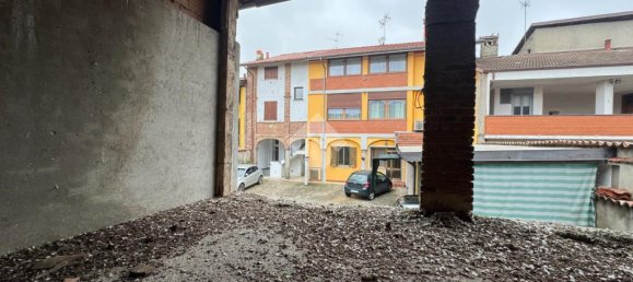 2 bedrooms House in Bottanuco, Italy No. 235859 9