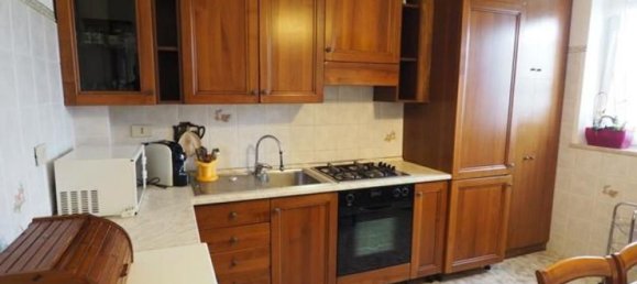 3 rooms Apartment in Trieste, Italy No. 294953 4