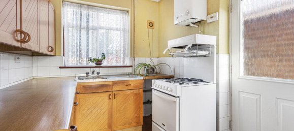 3 bedrooms House in Isleworth, United Kingdom No. 8496 5