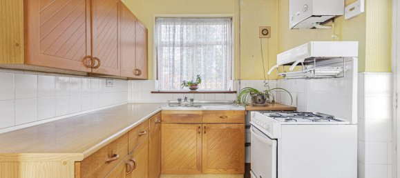 3 bedrooms House in Isleworth, United Kingdom No. 8496 11