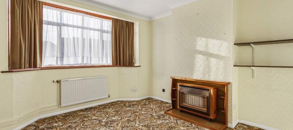 3 bedrooms House in Isleworth, United Kingdom No. 8496 4