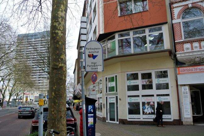 Здание с 18 комнатами в Мюльхайм ан дер Рур, Германия № 303767