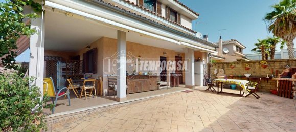 4 rooms Villa in Ladispoli, Italy No. 129280 3