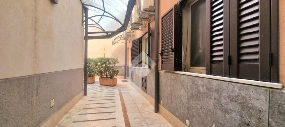 2 rooms Office in Palermo, Italy No. 271804 7