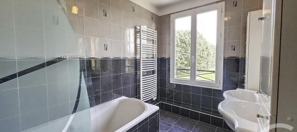 5 bedrooms House in Villamblain, France No. 82124 12