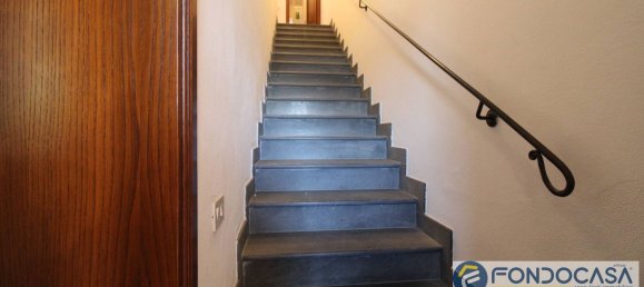 3 bedrooms House in Ponsacco, Italy No. 380634 7