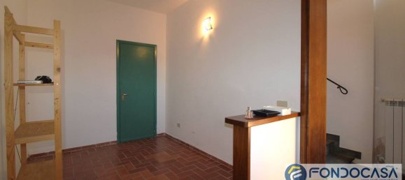 3 bedrooms House in Ponsacco, Italy No. 380634 2