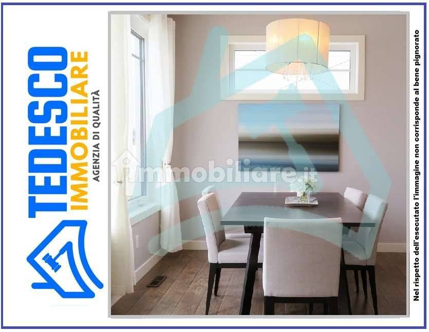 5 bedrooms House in Benevento, Italy No. 295227