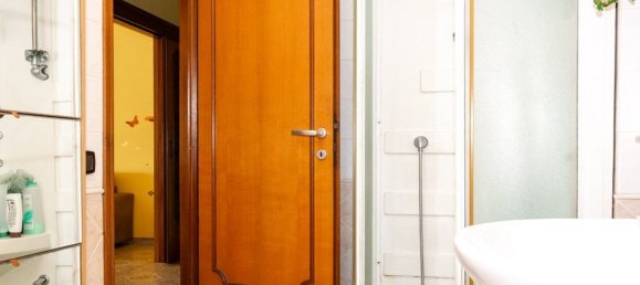 3 rooms Apartment in Pomezia, Italy No. 206263 11