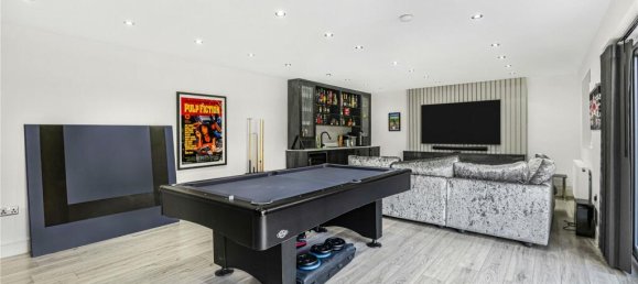 5 bedrooms House in Whetstone, United Kingdom No. 6690 30