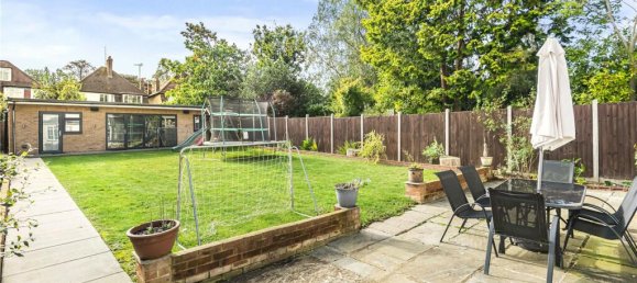 5 bedrooms House in Whetstone, United Kingdom No. 6690 27