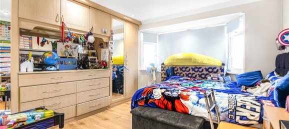 5 bedrooms House in Whetstone, United Kingdom No. 6690 14