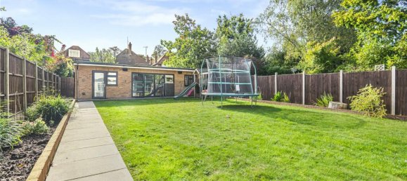 5 bedrooms House in Whetstone, United Kingdom No. 6690 28