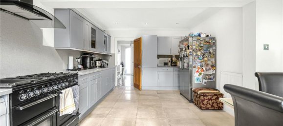 5 bedrooms House in Whetstone, United Kingdom No. 6690 5