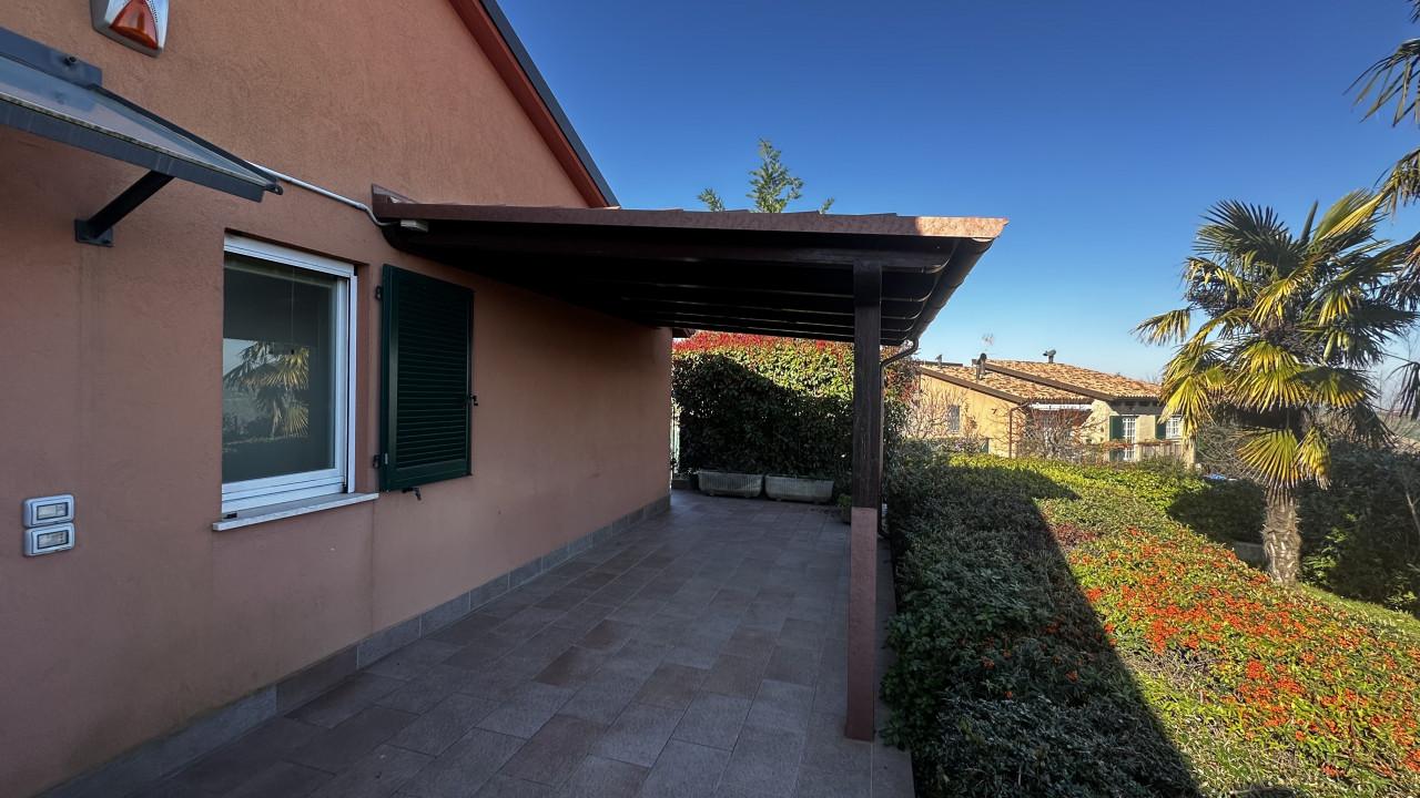 3 rooms House in Offagna, Italy No. 14597
