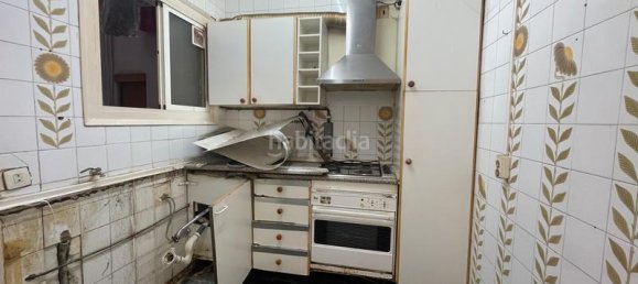 3 bedrooms Apartment in L'Hospitalet de Llobregat, Spain No. 170430 21