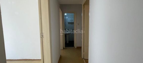 3 bedrooms Apartment in L'Hospitalet de Llobregat, Spain No. 170430 22