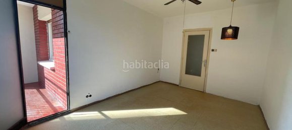 3 bedrooms Apartment in L'Hospitalet de Llobregat, Spain No. 170430 5
