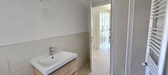 3 Schlafzimmer Wohnung in Massa, Italy, Nr. 87955 24