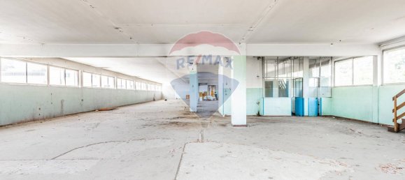 812m² Warehouse in Solbiate Arno, Italy No. 58252 12