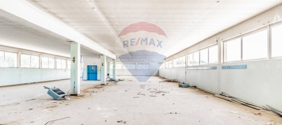 812m² Warehouse in Solbiate Arno, Italy No. 58252 17