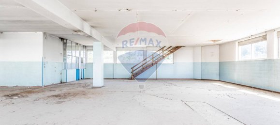 812m² Warehouse in Solbiate Arno, Italy No. 58252 11