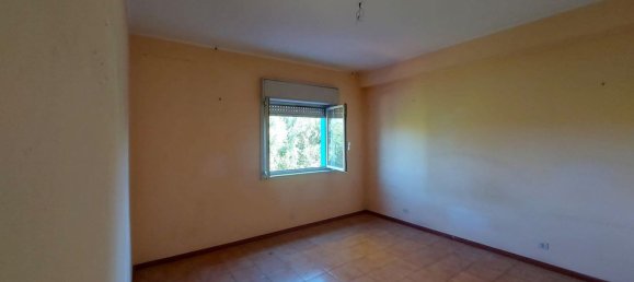 3 rooms Apartment in Catania, Italy No. 279491 7